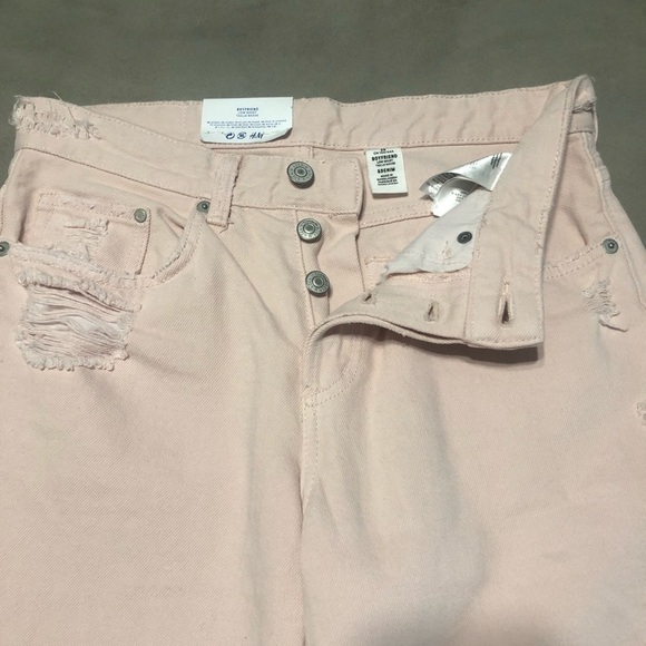 H&M Low Waist Distressed Boyfriend Jeans - Picture 4 of 9